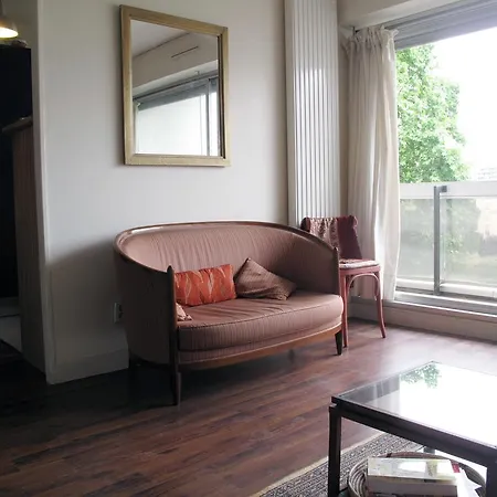 Studio Balcony Versailles Paris